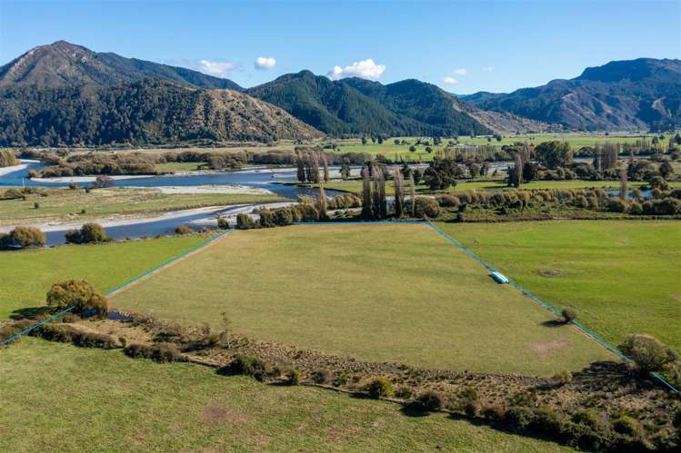 Matiri Valley Road_0