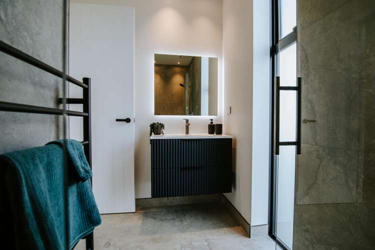 13 Fern Burn Close Wanaka_17