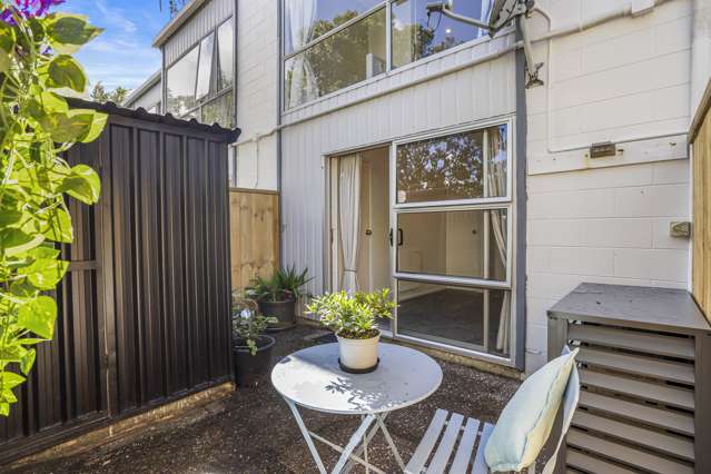 Lock & Leave in Prime Location