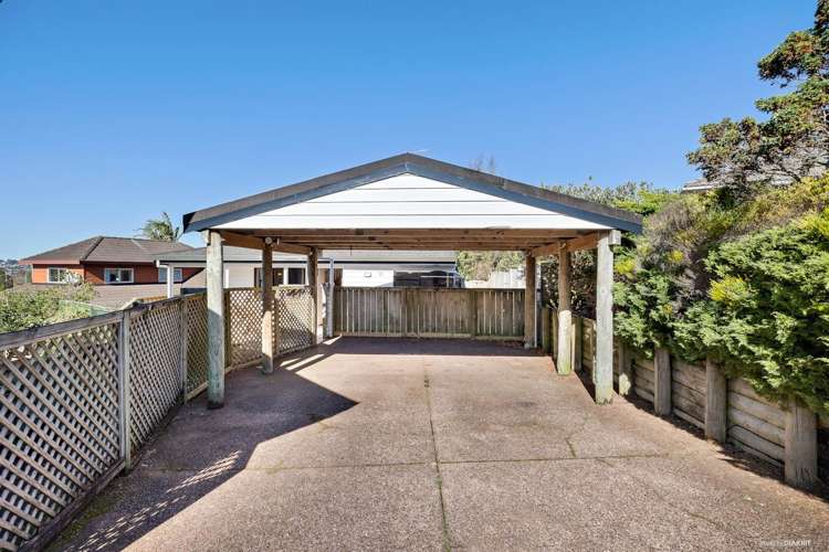 2/12 Spears Place Botany Downs_24