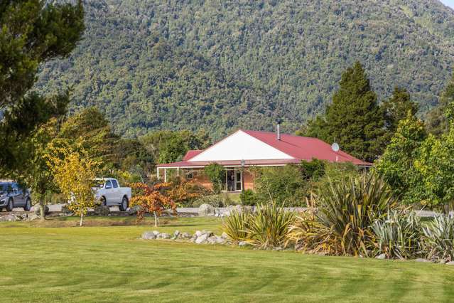 105 Cook Flat Road Fox Glacier_3