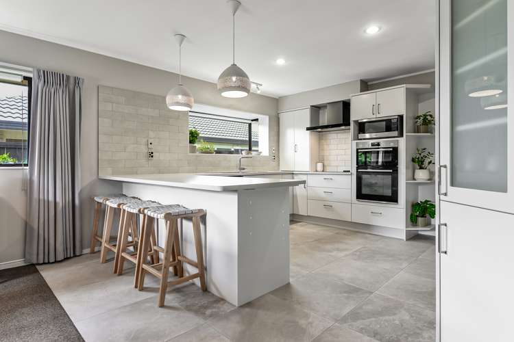 17 Cherrywood Street Pukete_7