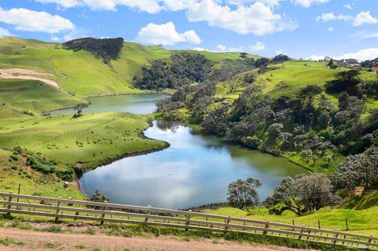 135 Douglas Road Awhitu_13