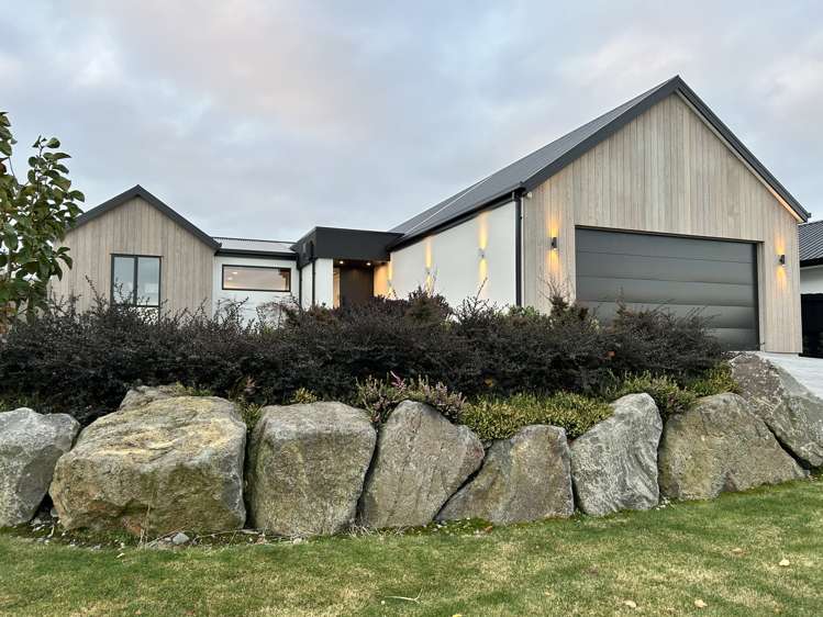 9 Redhaven Rise Netherby_34