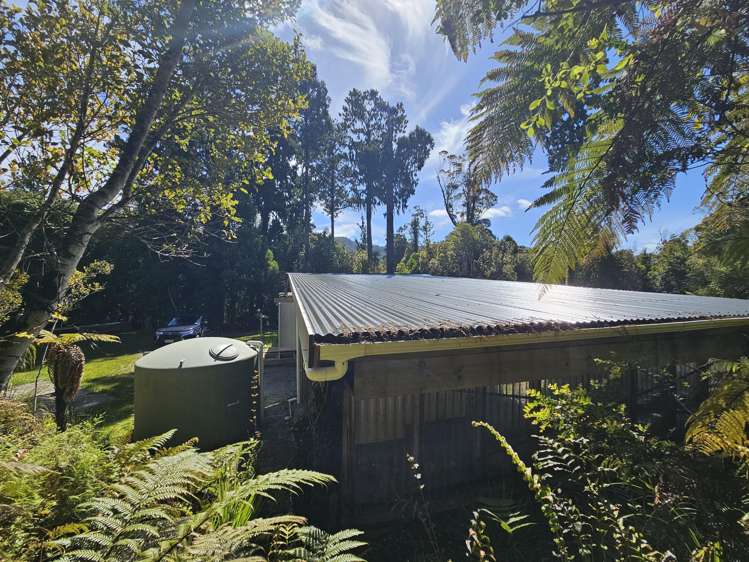 215 Clifton Road Kaiata_25