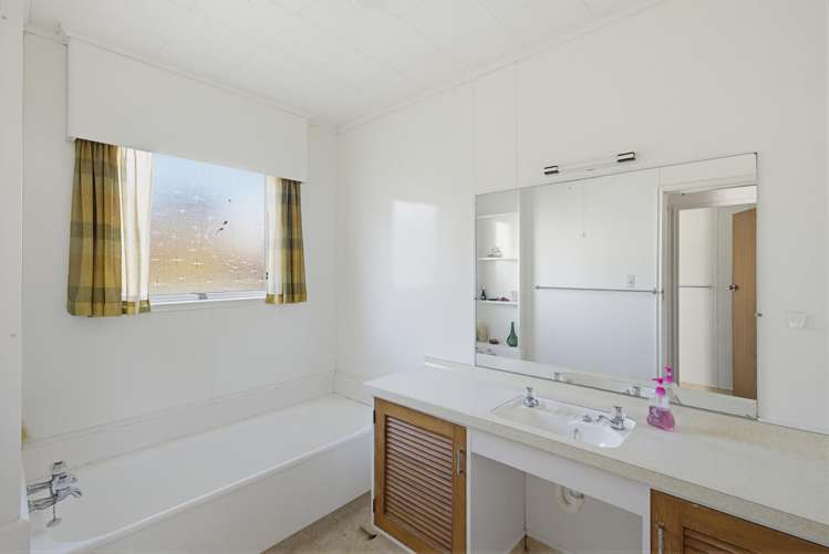 5 Marine Parade Paraparaumu Beach_15