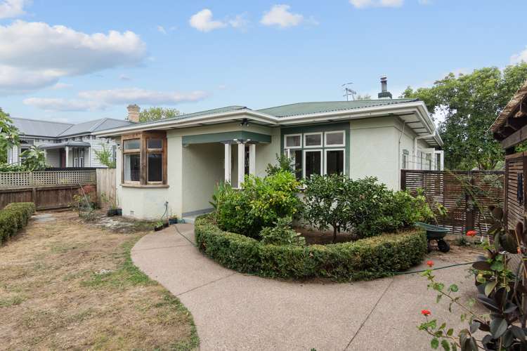 24 Bond Street Hamilton East_13