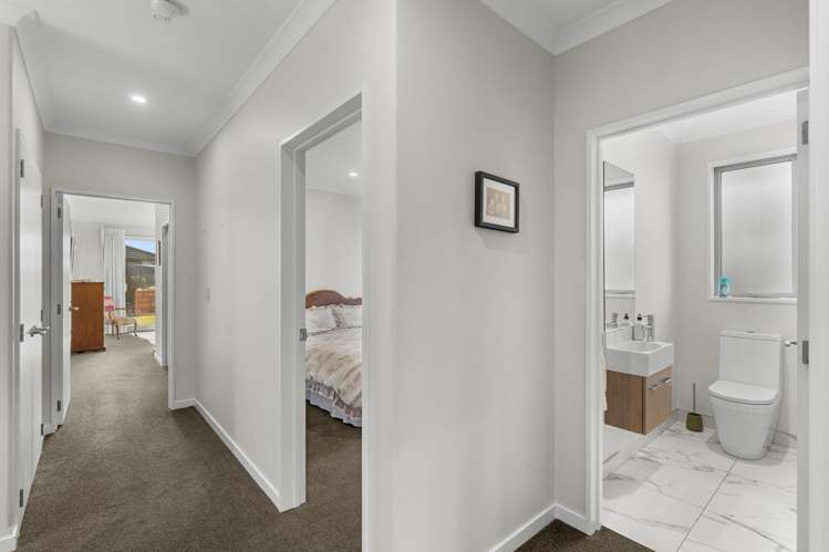 42 Contrail Street Wigram_13