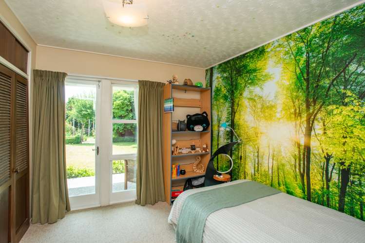 20 Deakin Place Clive_12