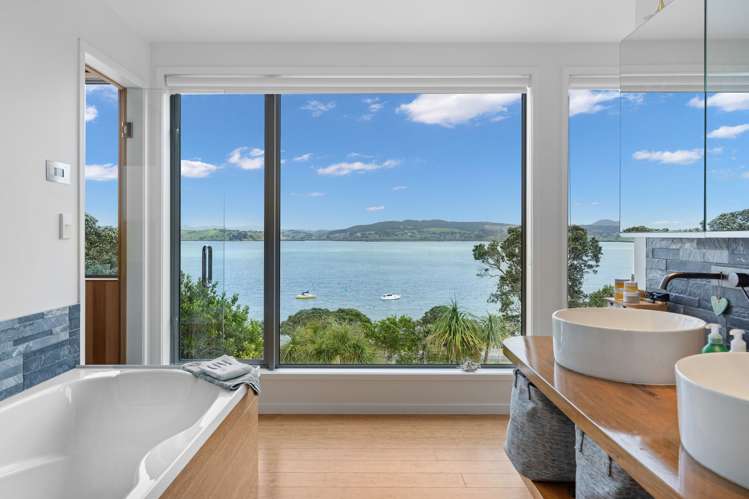 1 Munro Street Onerahi_15