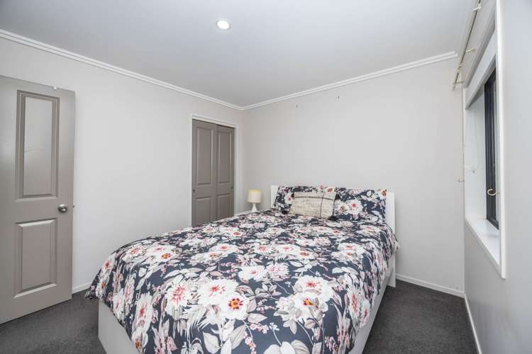 54 Farnborough Drive Nawton_11