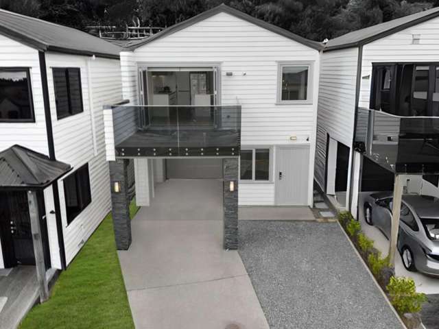 Stunning Outlook! Affordable Price!