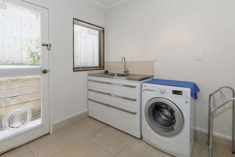 20 Wairata Place Te Atatu South_16