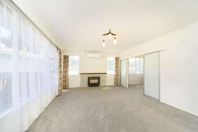 87 Wikiriwhi Crescent Awapuni_2