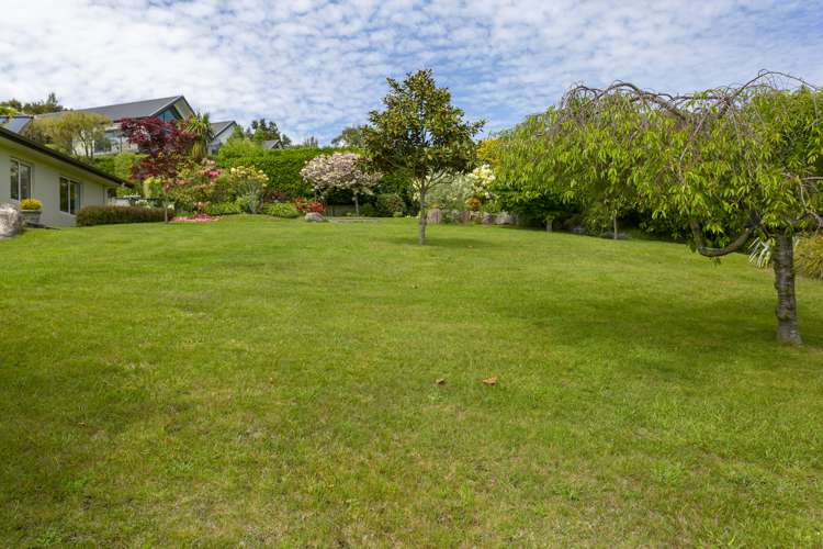 22 Botanical Heights Drive Waipahihi_6