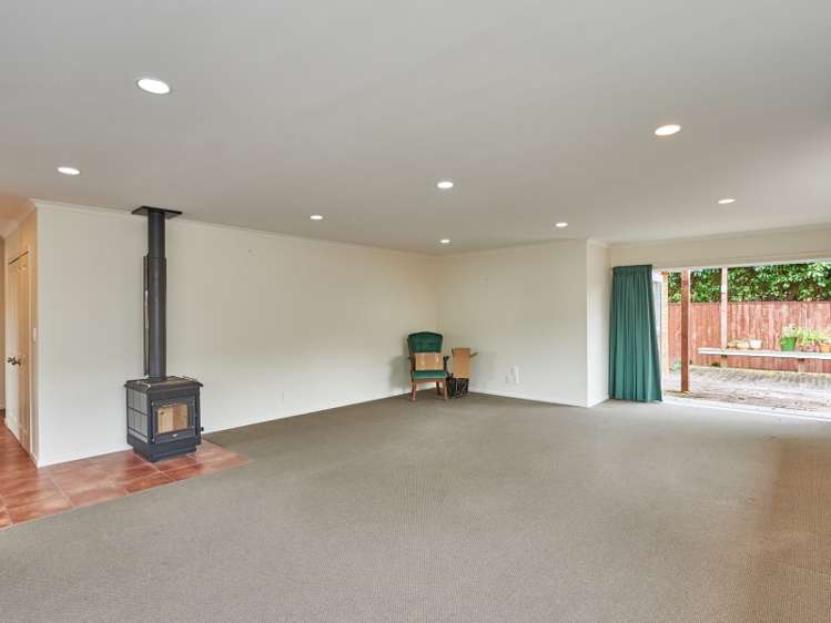 5 Barnes Court Roslyn_6