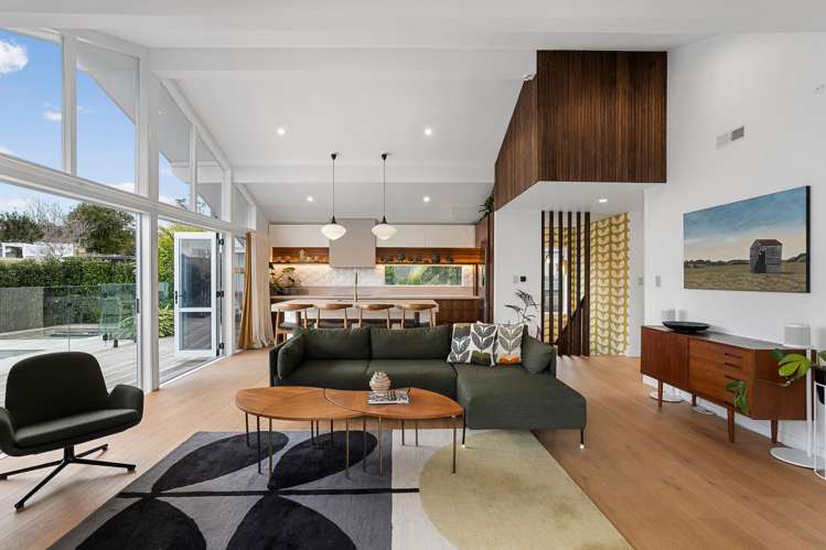 15 Ripon Crescent Meadowbank_2