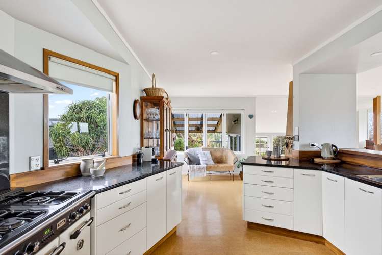 11 Douglas Street Okitu_10