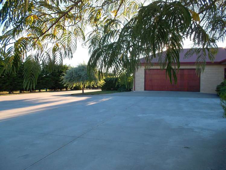 10 Mulholland Drive Darfield_17