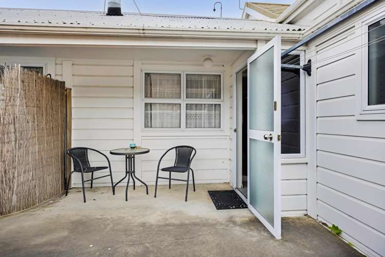 84 and 84a Argyle Street Hawera_7