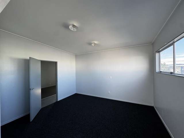 Unit A, 15 MacDonald Street Mount Maunganui_3