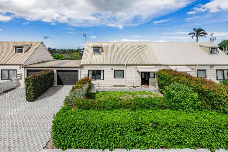 12/58 Manuroa Road_0