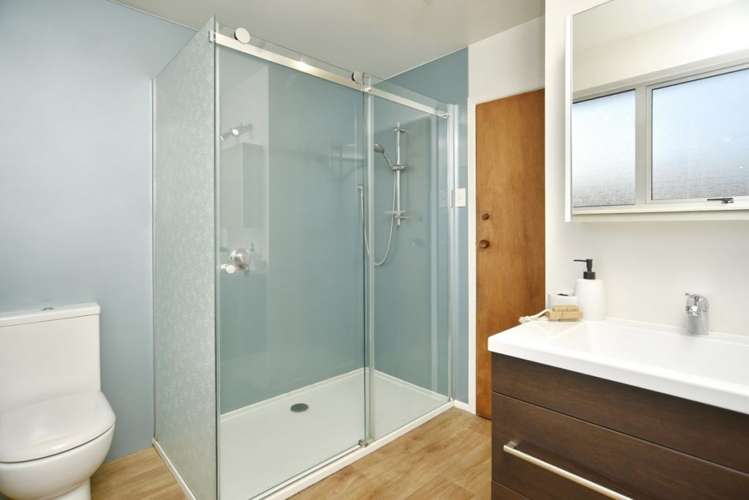 25 Bayswater Crescent Bromley_13