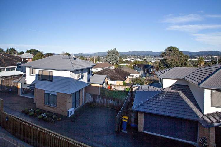 6/8 James Laurie Street Henderson_11