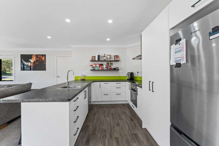 67a Queen Street Waitara_6