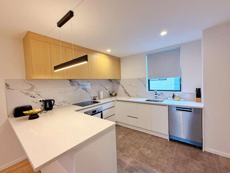 8/32A Westgate Drive 2362_4
