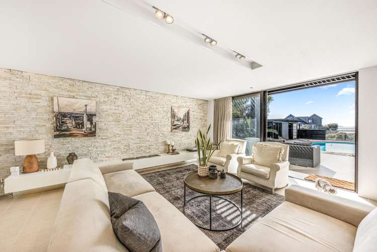 303 Beach Road Campbells Bay_18