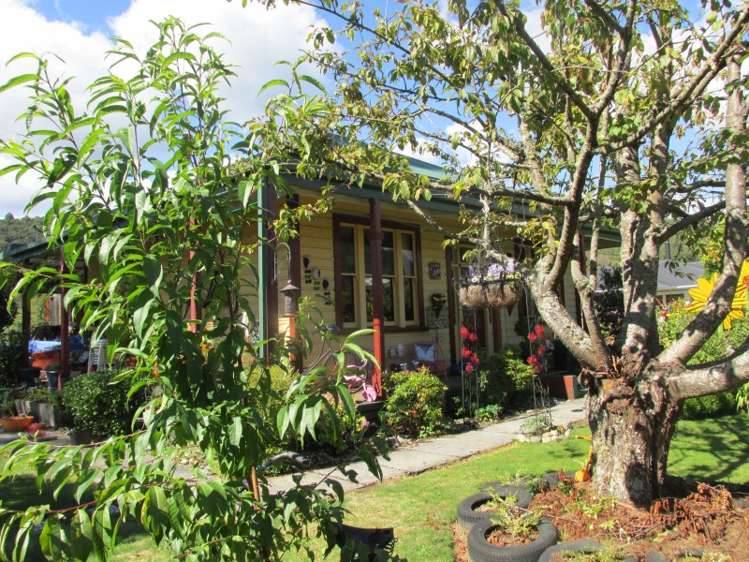 63 Main Street Reefton_16