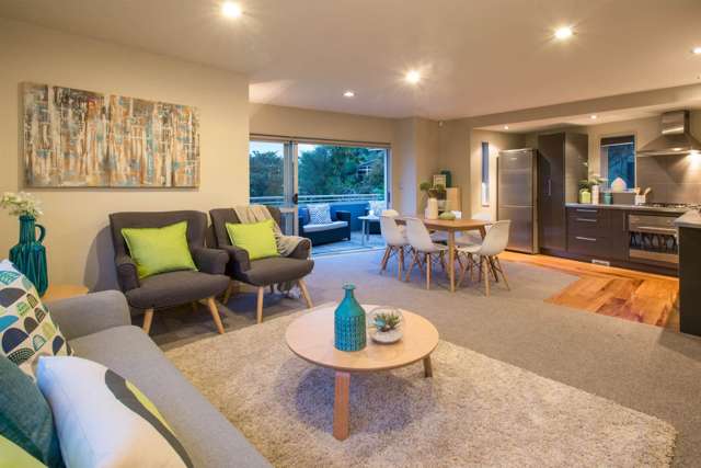 MODERN 3 BEDROOM TOWNHOUSE PARNELL