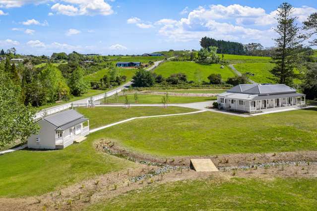 Restored Villa with Guest House in Matakana