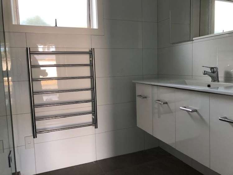 2/5 Tobruk Crescent Milford_5