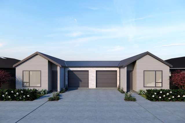 Easy-Care Duplex with a Separate Living Area