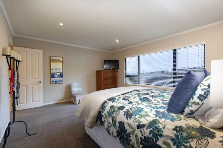 7 Frenz Drive Titirangi_10