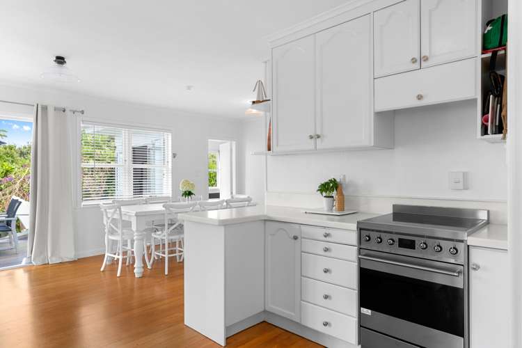 689 Cove Road Waipu_20