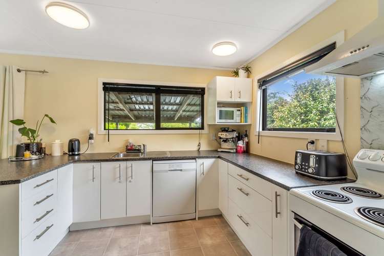 49 Leinster Avenue Raumati South_8