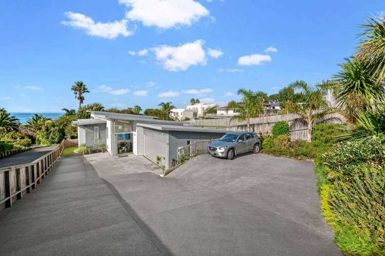 1037 Whangaparaoa Road_0