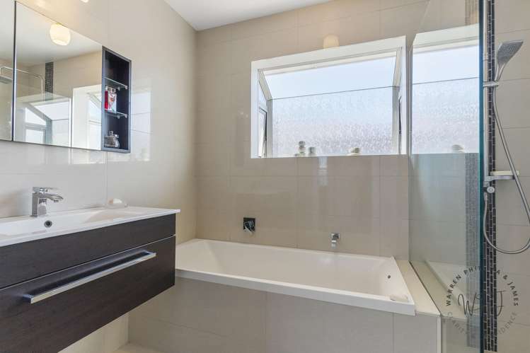 84 Lawrence Crescent Hillpark_9