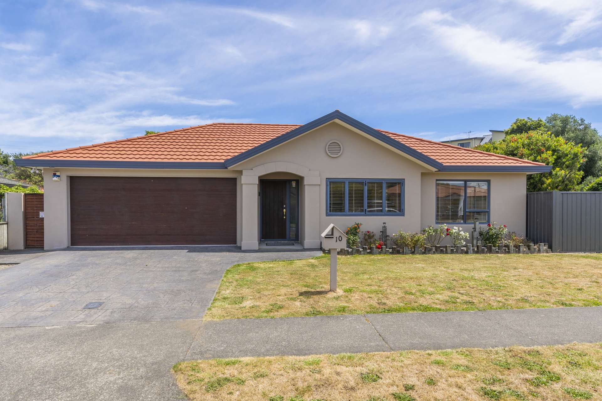 10 Lorna Irene Drive Raumati South_0