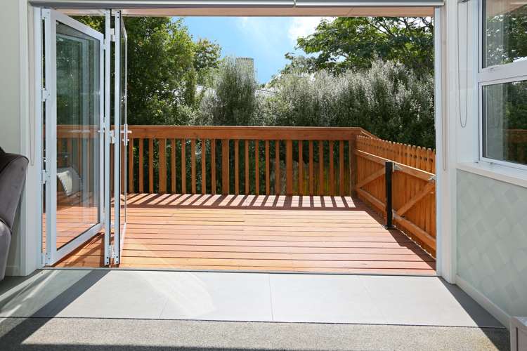 124 Flanshaw Road Te Atatu South_10