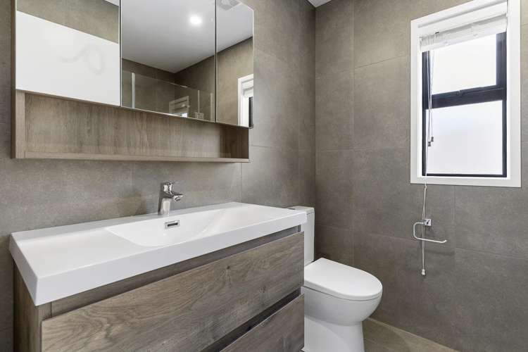 2a Stokes Avenue Te Atatu Peninsula_9
