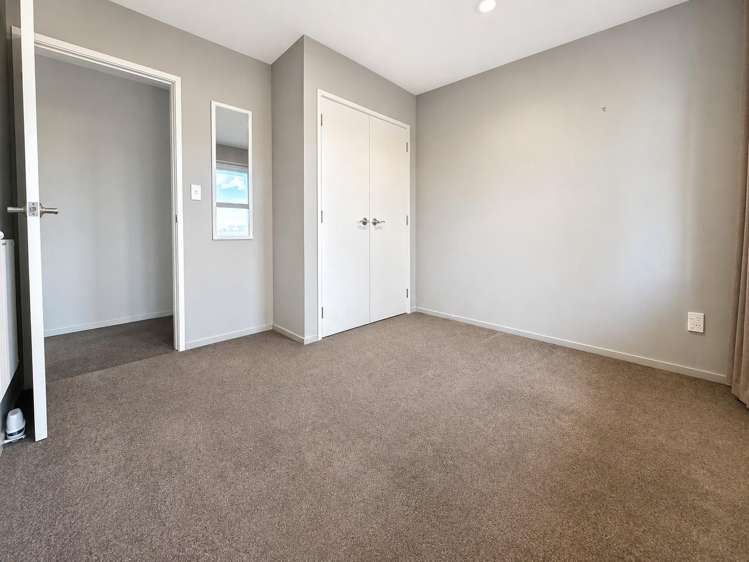  A/5 Adelaide Street Petone_22