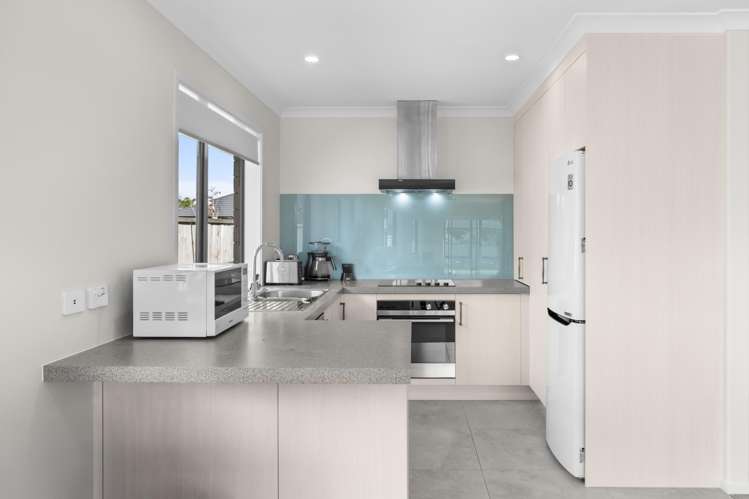 13 Leebank Crescent Riverhead_22