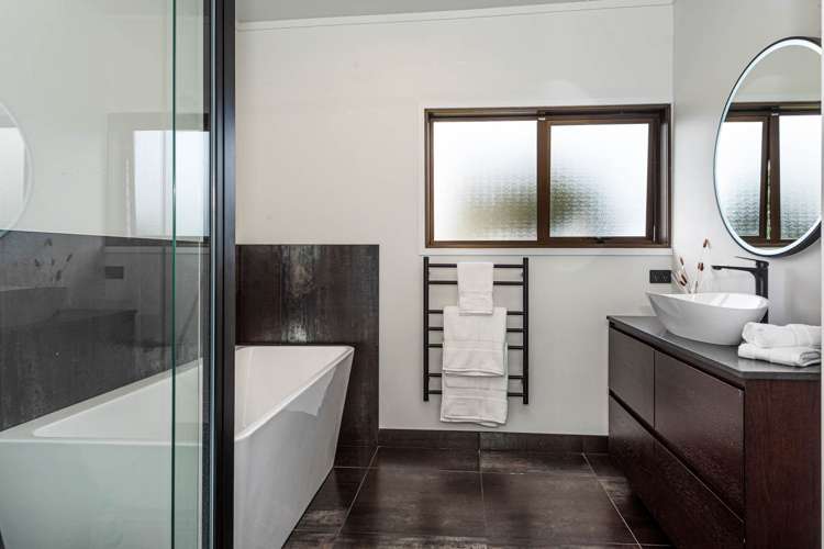 10 Rock Ridge Drive Kamo_13