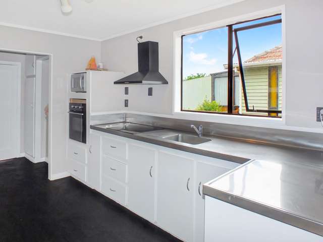 8 Russell Street Foxton_3