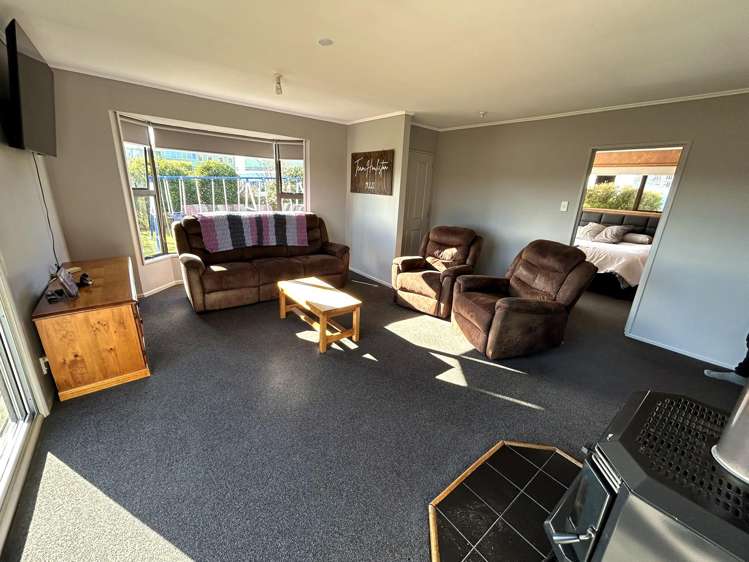 2 Wangaloa Road Kaitangata_16