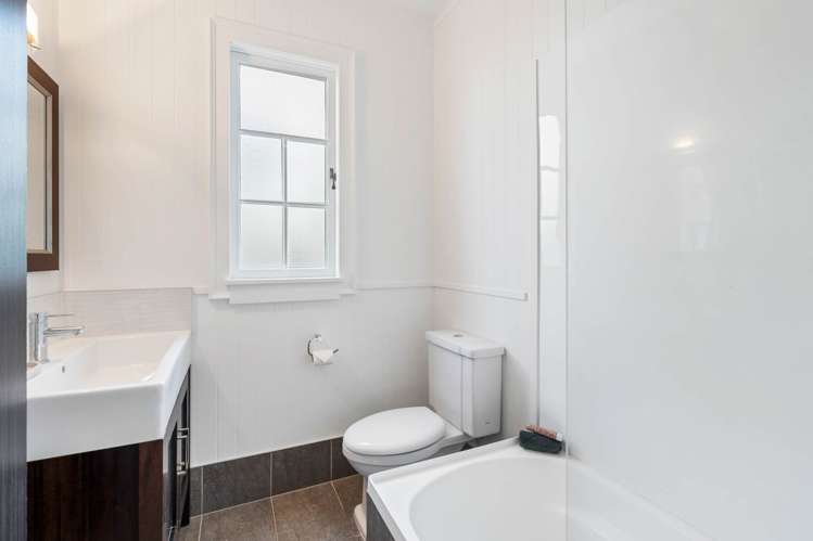 10A Ropata Avenue Pt England_17